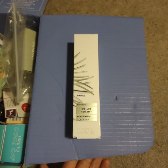 Korres Up-Lift Sculptor White Pine Meno-Reverse™ - Picture 5 of 5